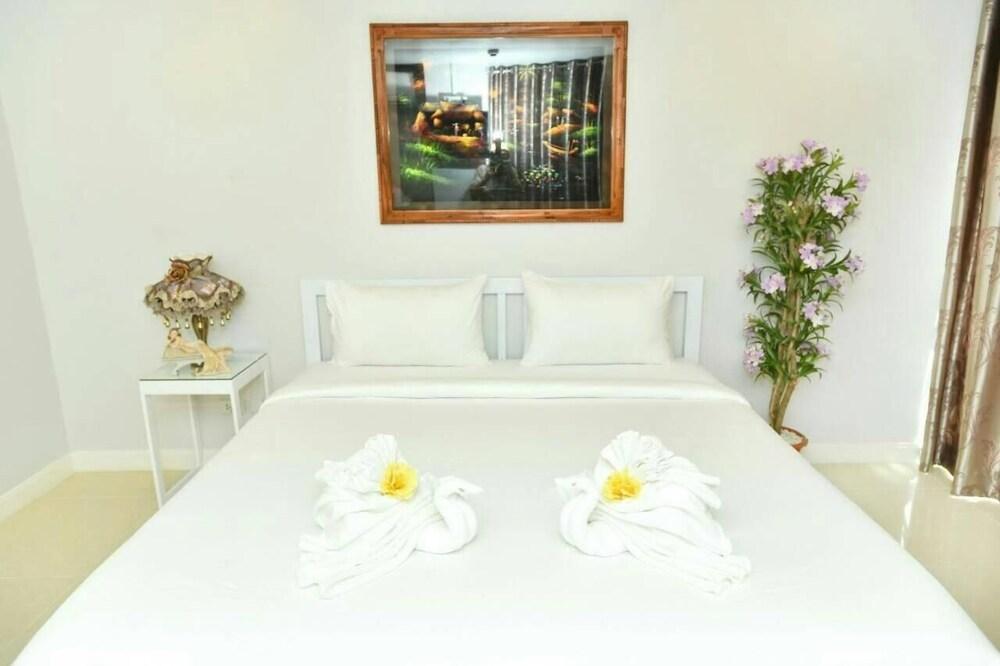 Parvena Hotel Bangkok Exterior foto